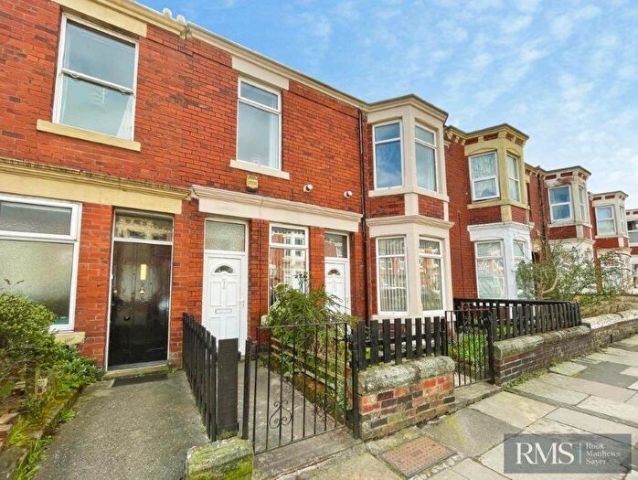 3 Bedroom Flat For Sale In Cartington Terrace, Newcastle Upon Tyne, NE6