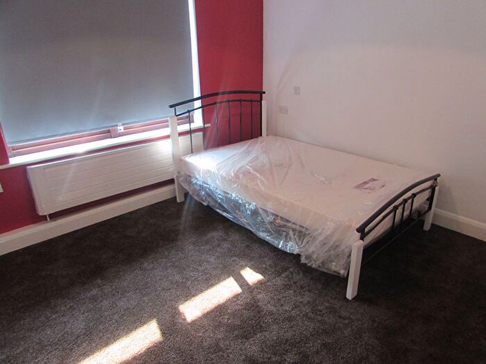 1 Bedroom Flat To Rent In Abbey Road, Ilford, IG2