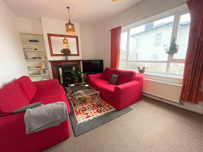 2 Bedroom Apartment To Rent In Homefield Road, EX1