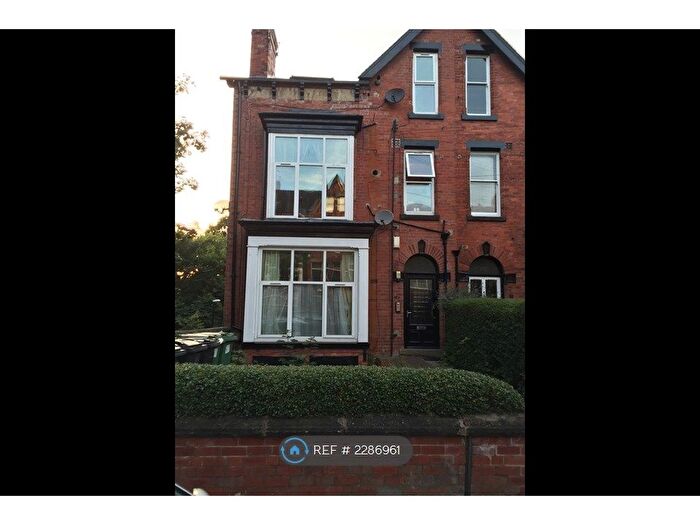 1 Bedroom Flat To Rent In Oakwood Avenue, Leeds, LS8