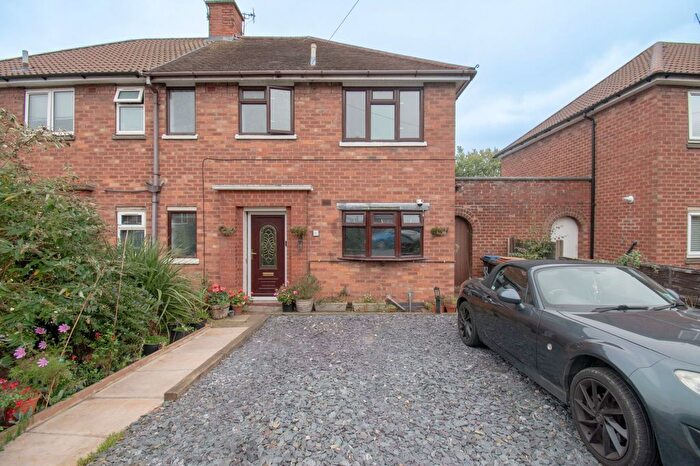 3 Bedroom Semi-detached House For Sale In Alexander Avenue, Earl Shilton, LE9