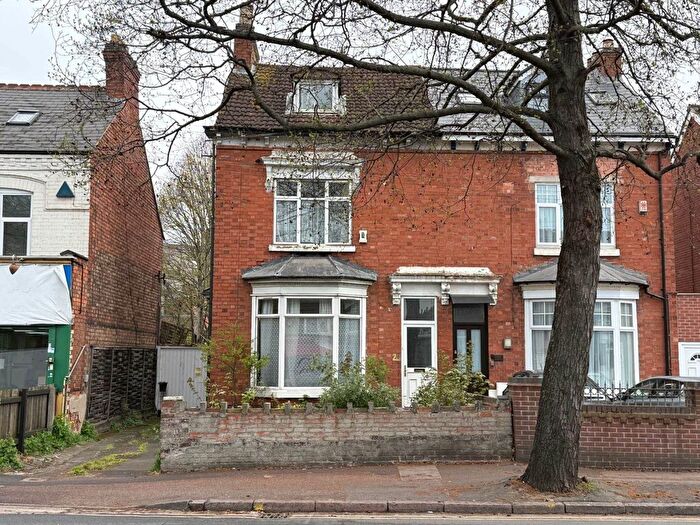 5 Bedroom Semi-Detached House To Rent In Uppingham Road, Leicester, LE5