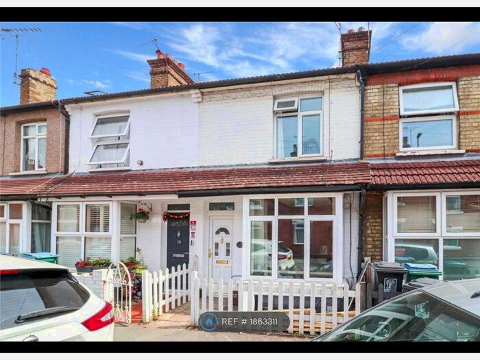 2 Bedroom Terraced House To Rent In Leavesden Road, Watford, WD24