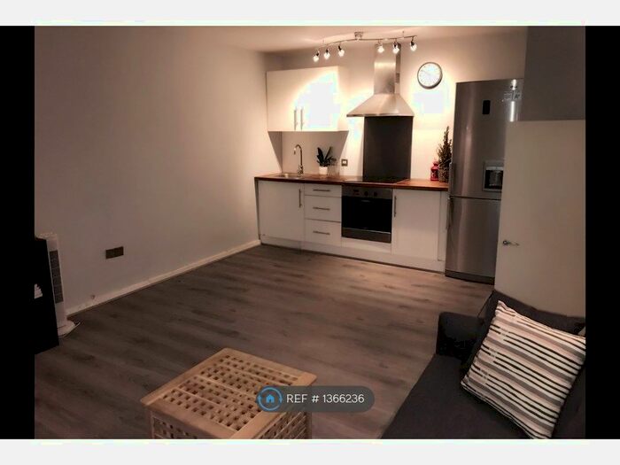 1 Bedroom Flat To Rent In The Vista Building, London, SE18