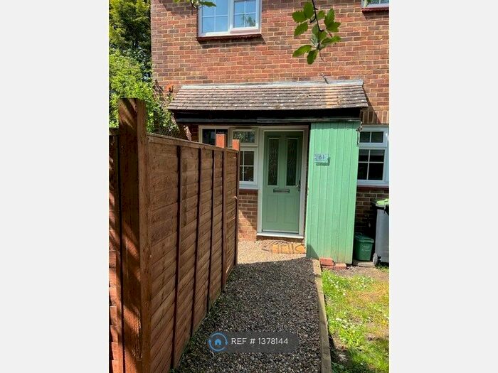 1 Bedroom End Of Terrace House To Rent In Chertsey, Chertsey, KT16