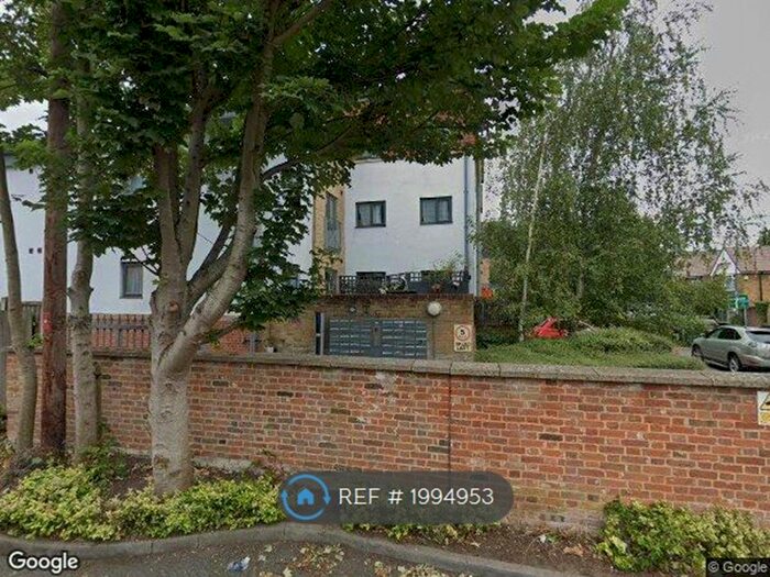 2 Bedroom Flat To Rent In Bluecoats Yard, Maidstone, ME15