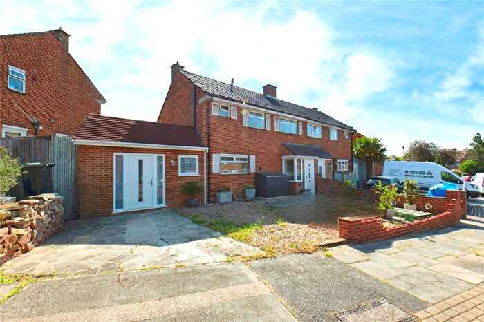 3 Bedroom Detached House For Sale In Bransby Road, Chessington, KT9