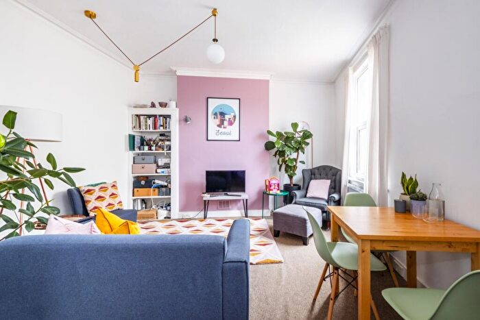2 Bedroom Flat To Rent In Sandwell Crescent London, NW6
