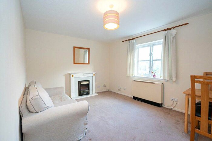 1 Bedroom Flat To Rent In Tytler Gardens, Abbeyhill, Edinburgh, EH8