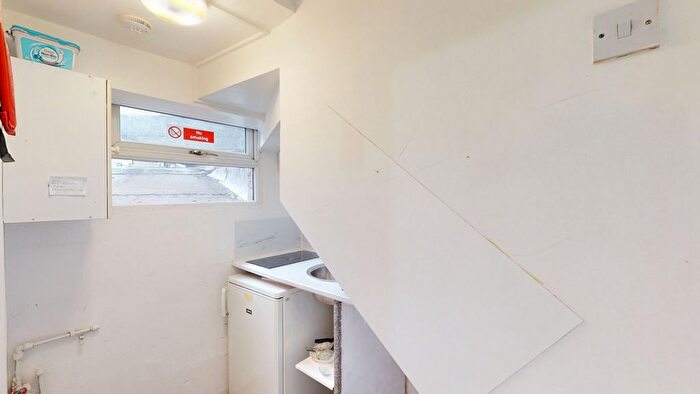 1 Bedroom Flat To Rent In -Grays Inn Road, London, WC1X