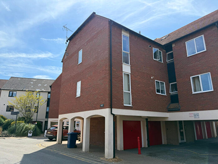 1 Bedroom Flat For Sale In Shakespeare Court, Back Of Avon, GL20