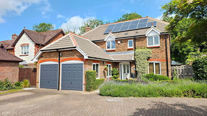 4 Bedroom Detached House For Sale In Whitewalls Close, Compton, RG20