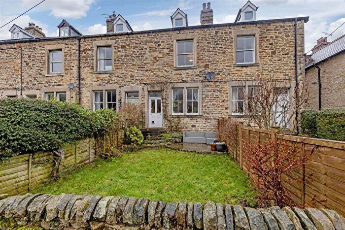 3 Bedroom Terraced House For Sale In Hope Road, Edale, Hope Valley, S33