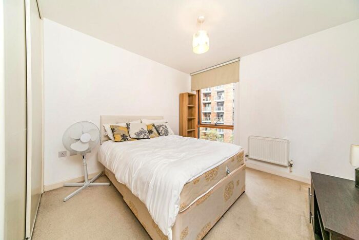 2 Bedroom Apartment To Rent In Chatham Place, Reading, RG1