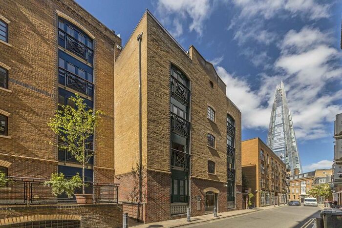 2 Bedroom Flat To Rent In Magdalen Street, London, SE1