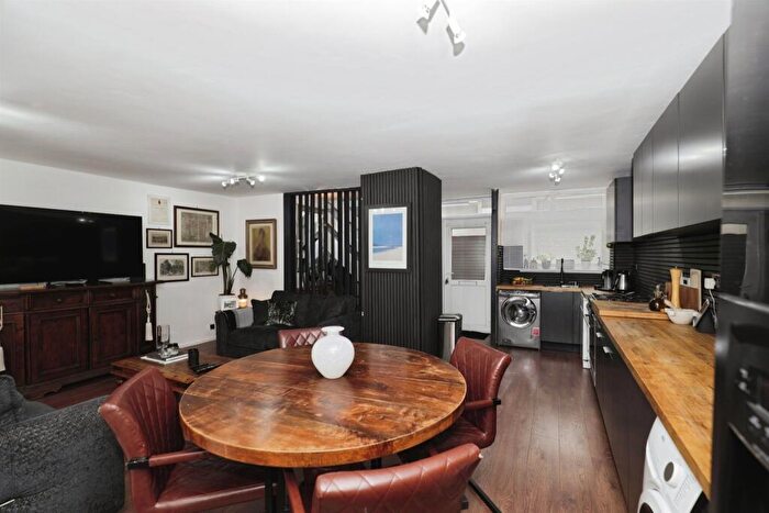 2 Bedroom Apartment For Sale In Hampsthwaite Road, Harrogate, HG1