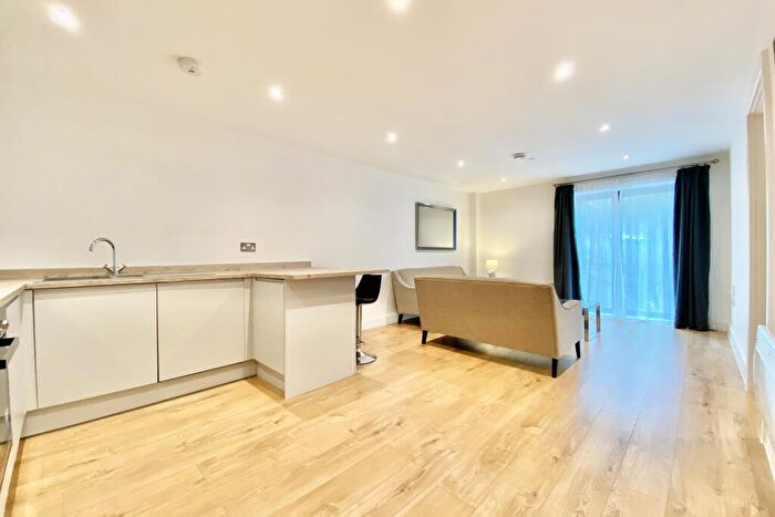 1 Bedroom Apartment To Rent In Mabgate, Leeds, West Yorkshire, LS9