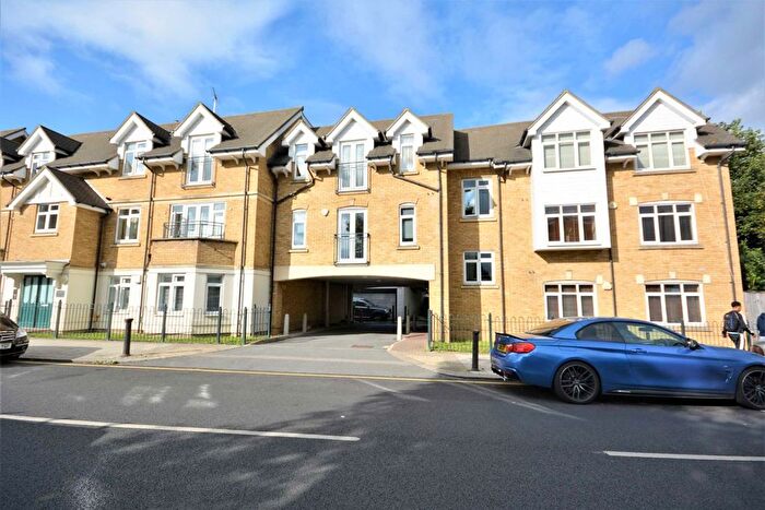 2 Bedroom Flat To Rent In Trinity Avenue, Enfield, EN1