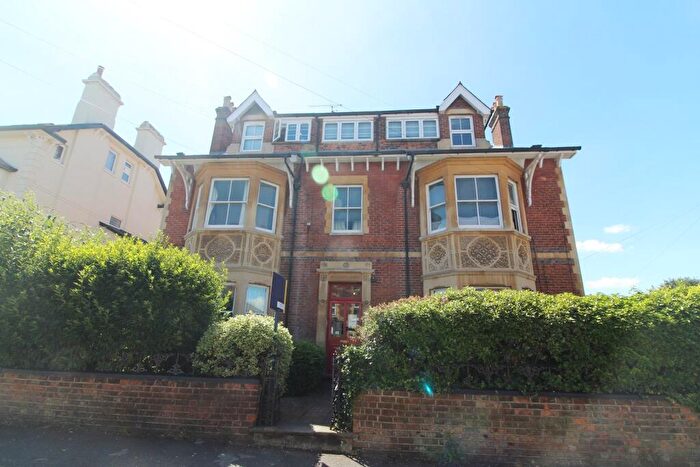 1 Bedroom Apartment To Rent In Milman Road, Reading, RG2