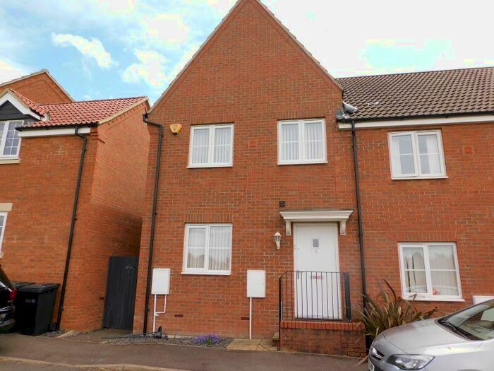 3 Bedroom Semi-Detached House To Rent In Riverview Way, King's Lynn, PE30