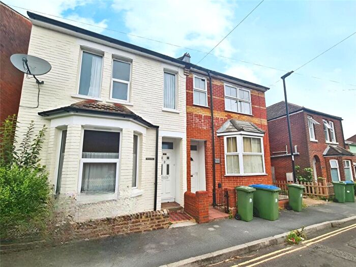 4 Bedroom Terraced House To Rent In Mordaunt Road, Southampton, Hampshire, SO14