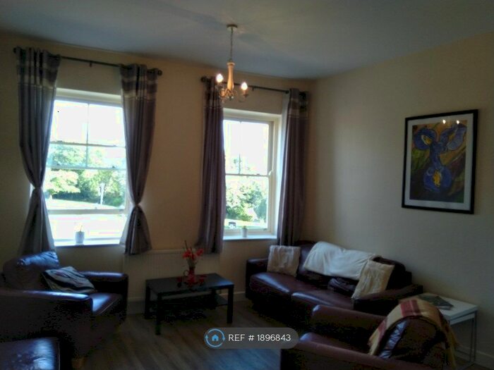 2 Bedroom Flat To Rent In Ten Tree Croft, Wellington, Telford, TF1