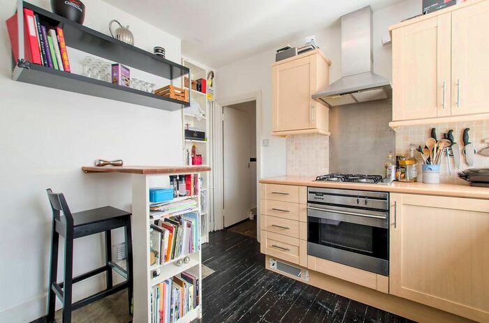 2 Bedroom Maisonette To Rent In Himley Road, Tooting, London, SW17