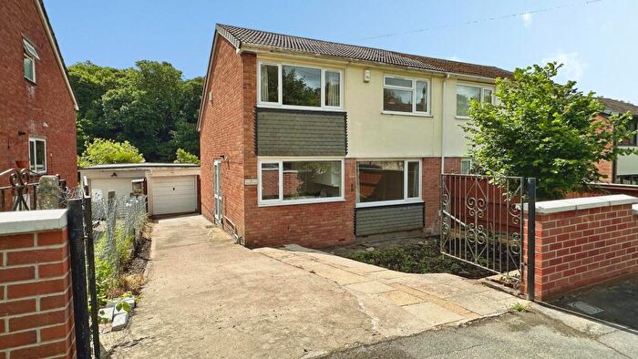 3 Bedroom Semi Detached House For Sale In Hedgemead View, Stapleton, Bristol, BS16