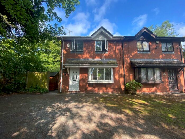 3 Bedroom House To Rent In St. Michaels Road, L17