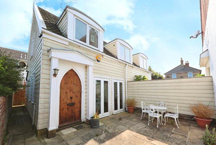 4 Bedroom Detached House For Sale In Heath Road, Sandown, Isle Of Wight, PO36