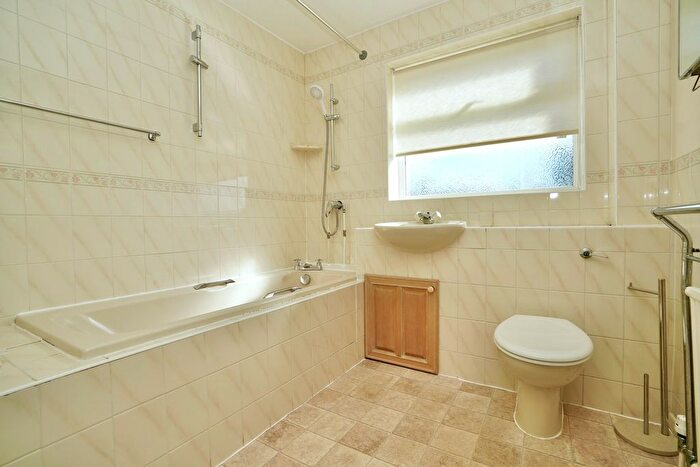 4 Bedroom Detached House For Sale In Haley Close, Hemingford Grey, Huntingdon, PE28