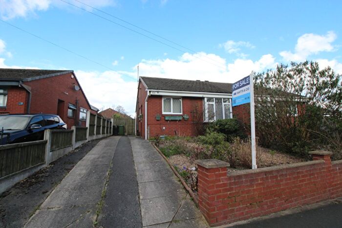 2 Bedroom Semi-Detached Bungalow For Sale In Sharp House Road, Middleton, Leeds, LS10