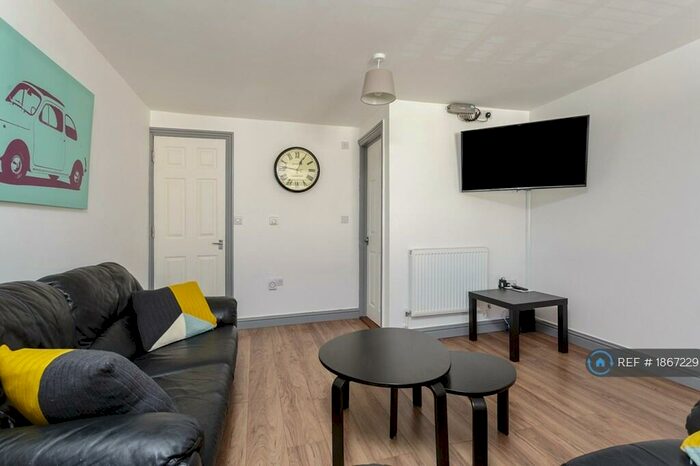 6 Bedroom Terraced House To Rent In Southsea, Portsmouth, PO5