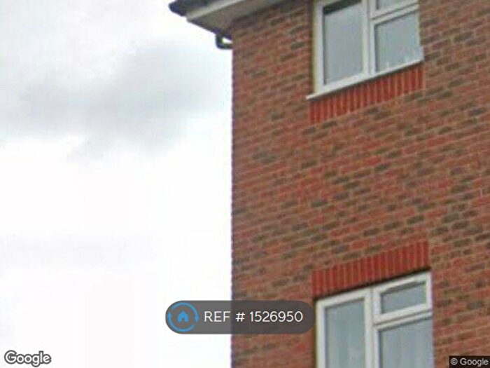 2 Bedroom Flat To Rent In College Way, Hayes, UB3