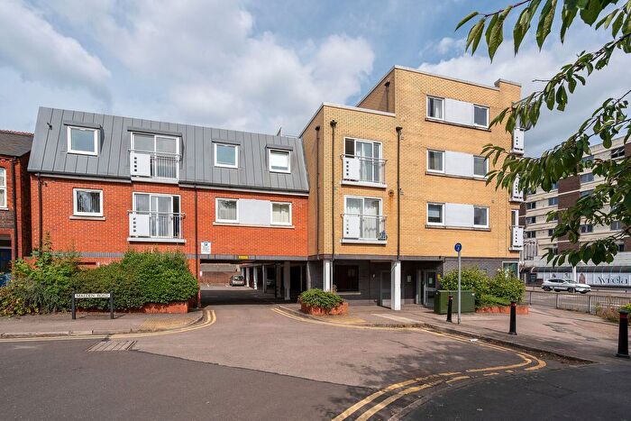 2 Bedroom Flat For Sale In Cassio Apartments, Watford, WD17