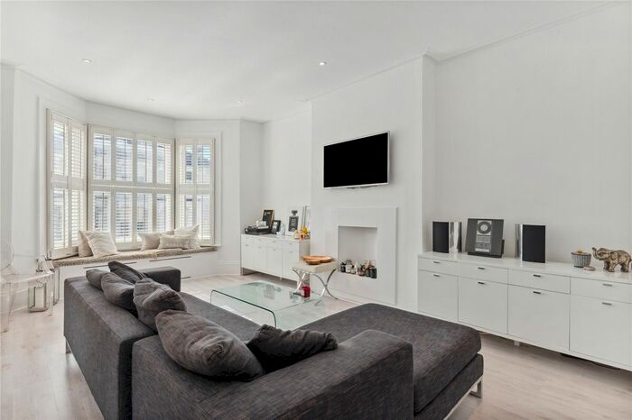 1 Bedroom Flat To Rent In Cardigan Road, Richmond, Surrey, TW10