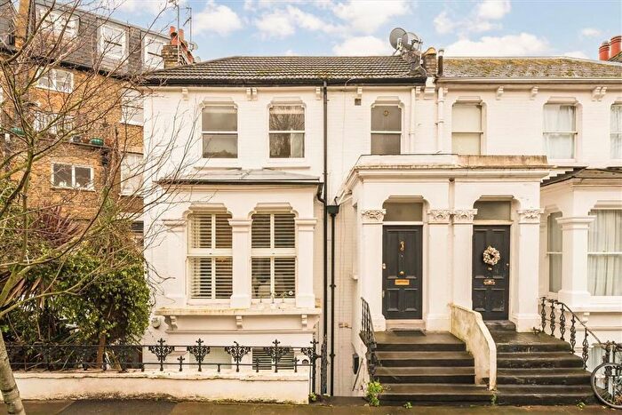 2 Bedroom Flat For Sale In Westwick Gardens, Brook Green, W14