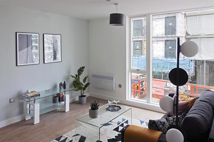 2 Bedroom Apartment To Rent In Dyche Street, Manchester, M4