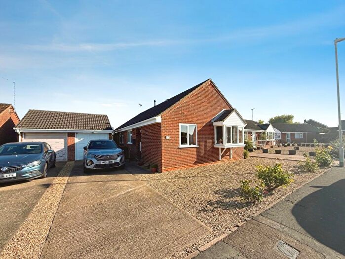 3 Bedroom Bungalow For Sale In Burgess Drive, Fleet Hargate, Holbeach, PE12