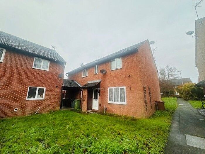 2 Bedroom Terraced House To Rent In Senwick Drive, Wellingborough, NN8