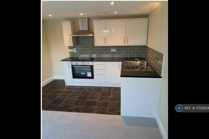 1 Bedroom Flat To Rent In High Street, Andover, SP10