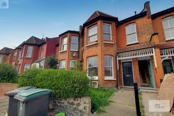 2 Bedroom Flat To Rent In North View Road, London, N8