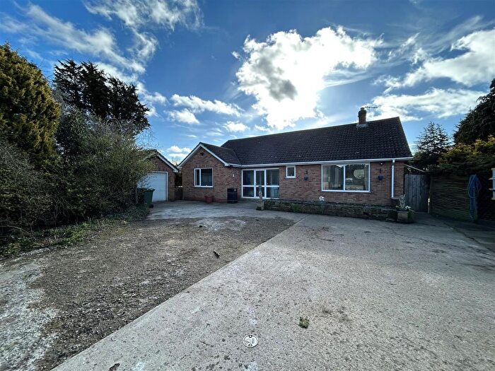 3 Bedroom Detached Bungalow To Rent In Sands Lane, Holme On Spalding Moor, YO43