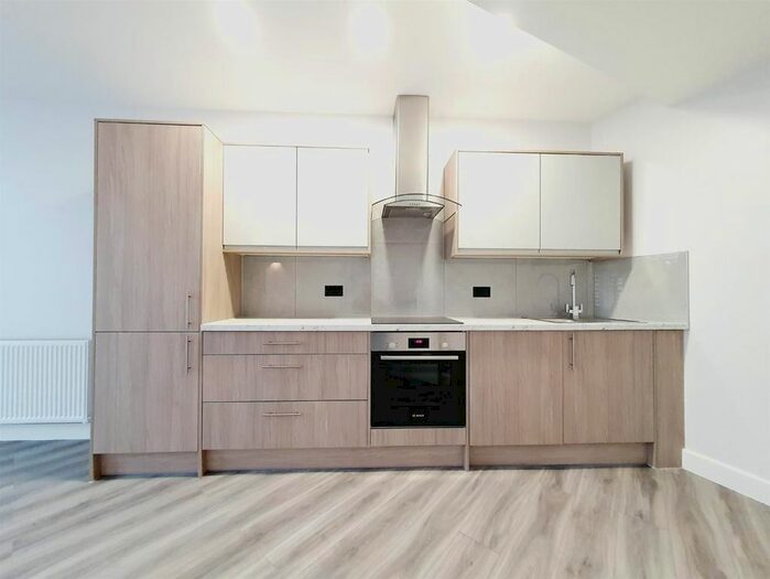 2 Bedroom Flat To Rent In Aster Court, Woodcote Road, Wallington, SM6