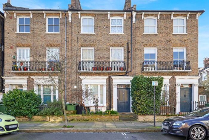 3 Bedroom Flat To Rent In Patshull Road, Kentish Town, NW5
