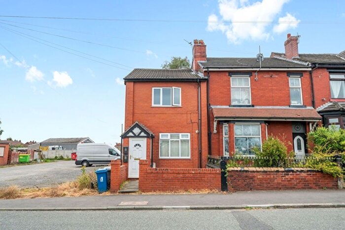 2 Bedroom Flat For Sale In Downall Green Road, Ashton-In-Makerfield, WN4