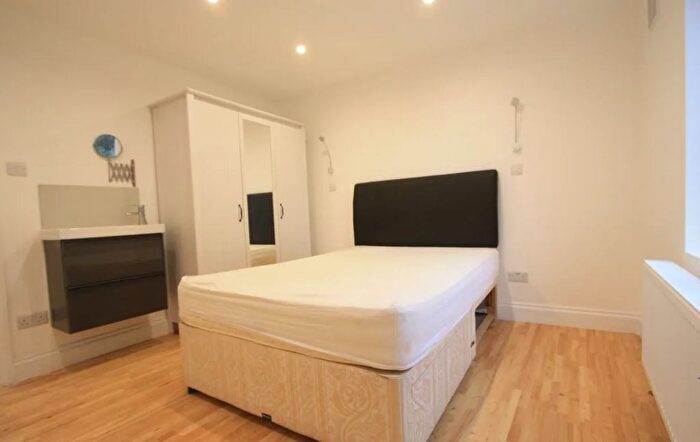 4 Bedroom Flat To Rent In Oakfield Road, Croydon, CR0