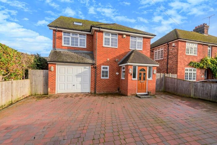 3 Bedroom Detached House For Sale In School Road, Bethersden, Ashford, TN26