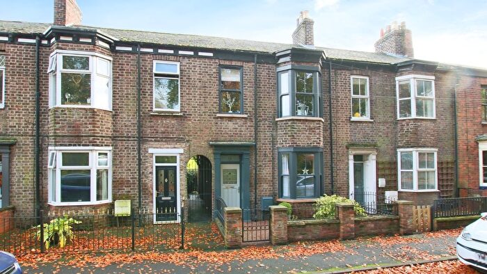 3 Bedroom Semi-Detached House For Sale In Beverley Road, Driffield, YO25