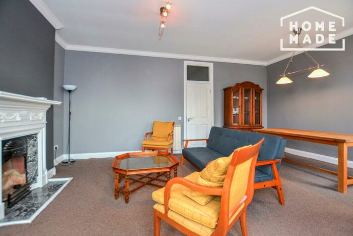 2 Bedroom Apartment To Rent In Manor View, N3